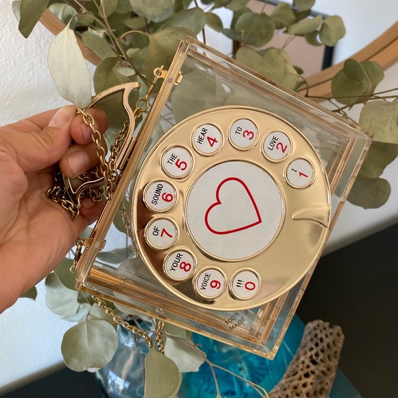 Clutch - Picture 1 of 2